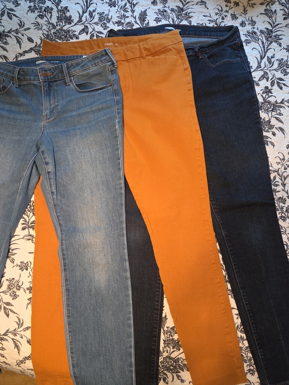 12 Tall Three Pairs Of Old Navy Jeans - Comfortable Stretch